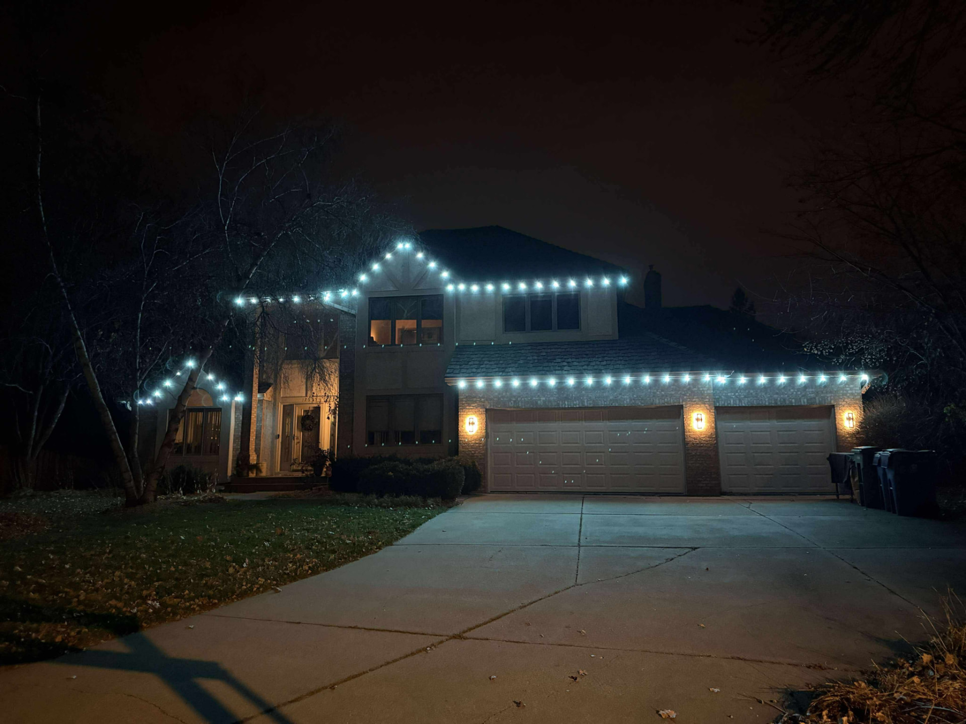 Permanent LED lighting installation on a Central Pennsylvania home 3